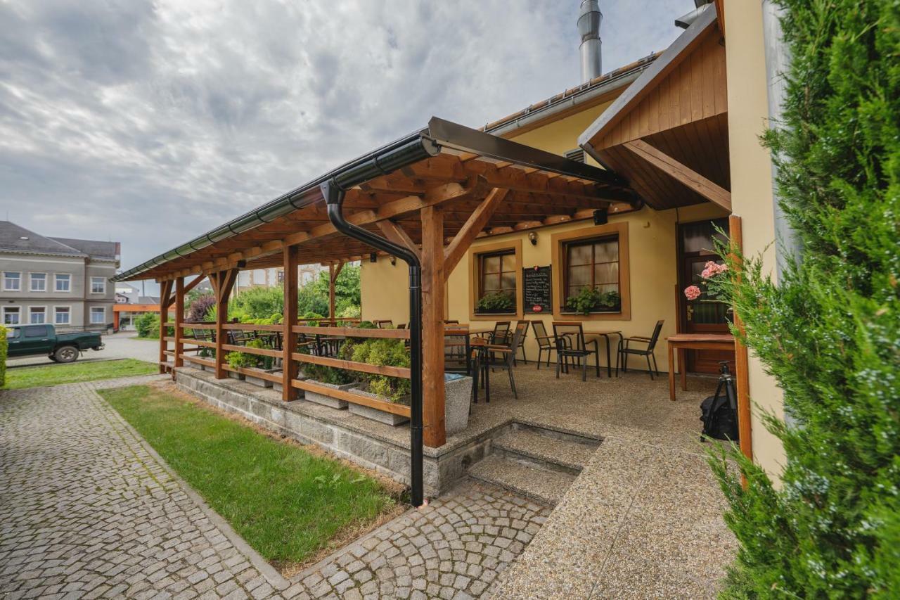Hotel Taverna Javornik  Ngoại thất bức ảnh