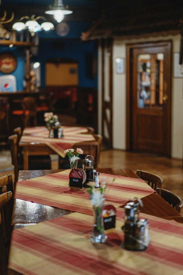 Hotel Taverna Javornik  Ngoại thất bức ảnh