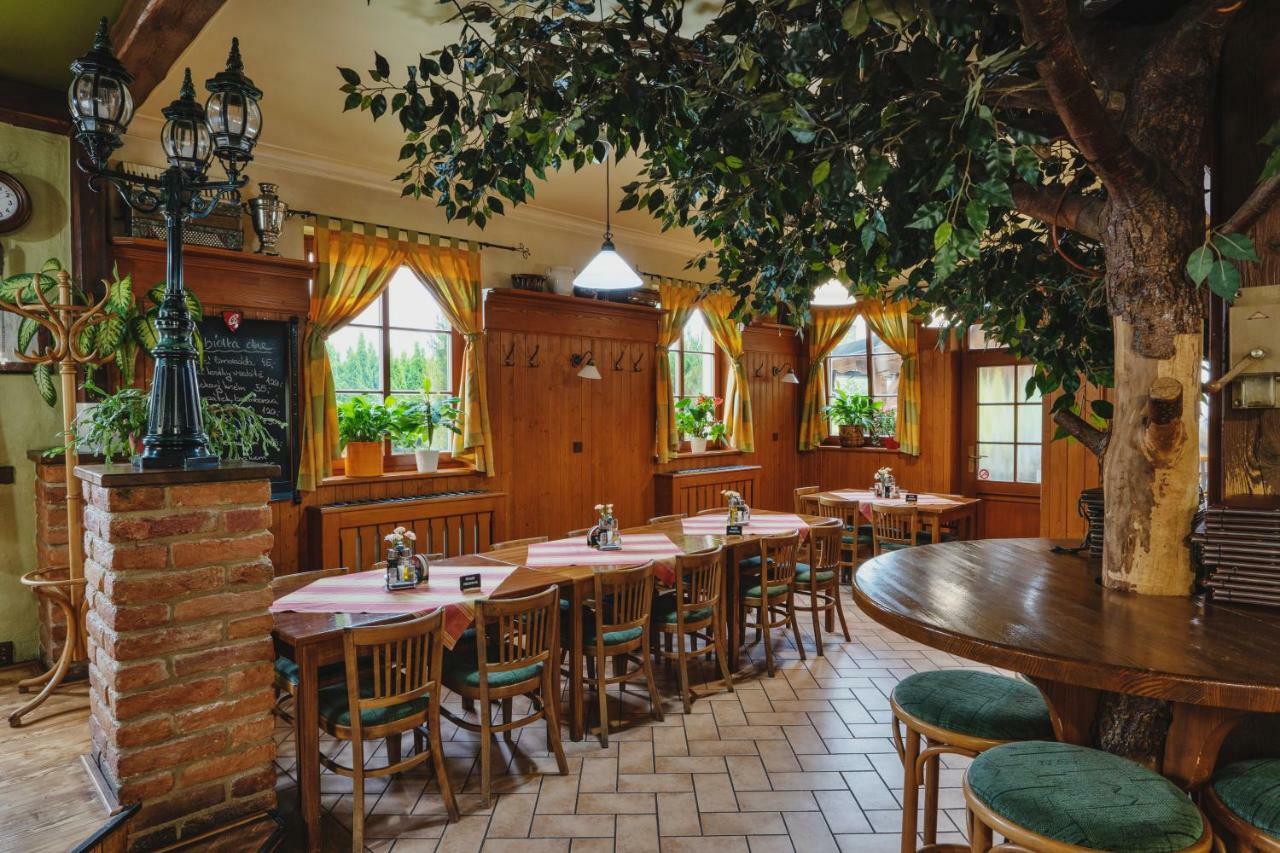 Hotel Taverna Javornik  Ngoại thất bức ảnh