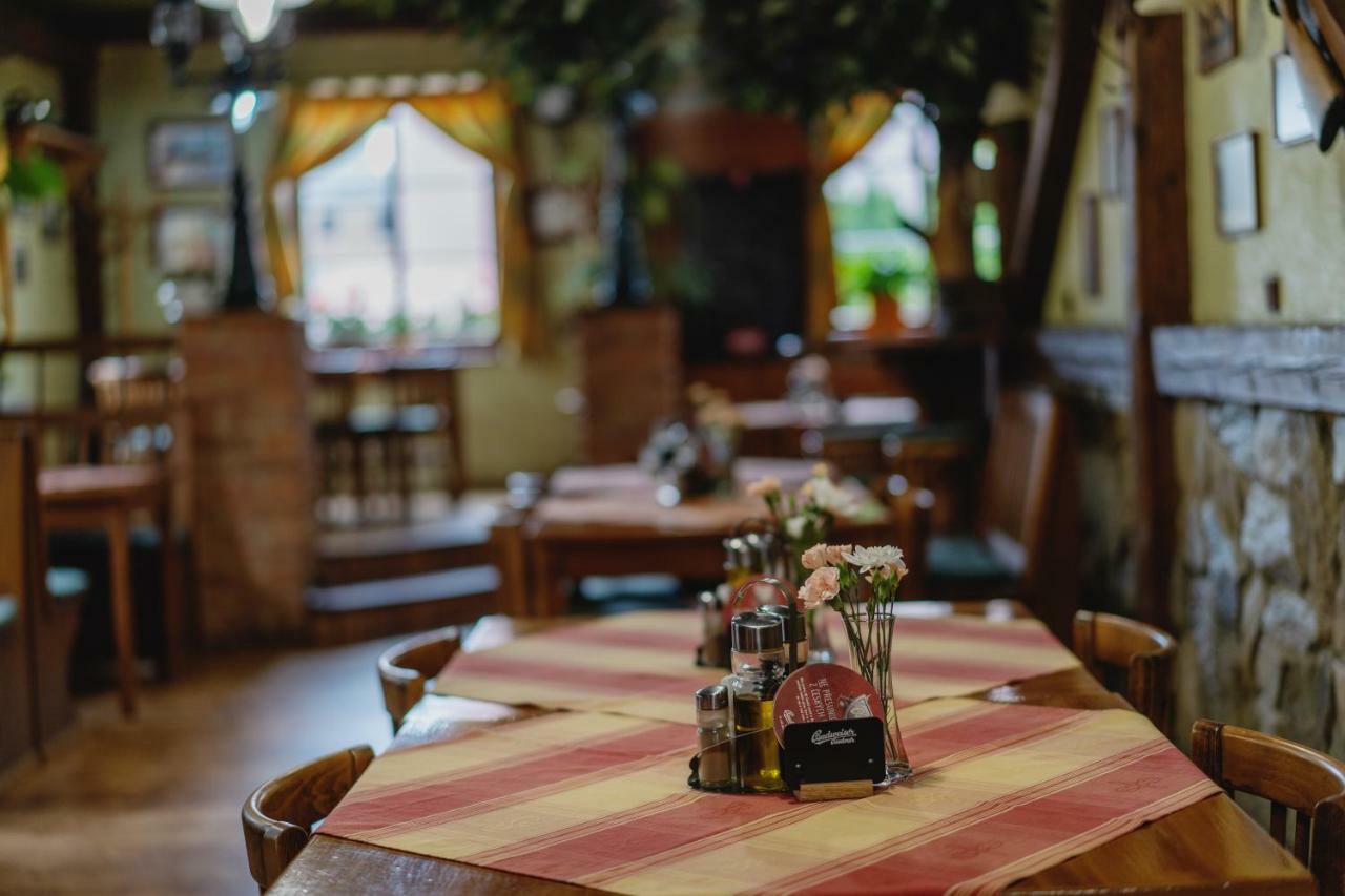 Hotel Taverna Javornik  Ngoại thất bức ảnh