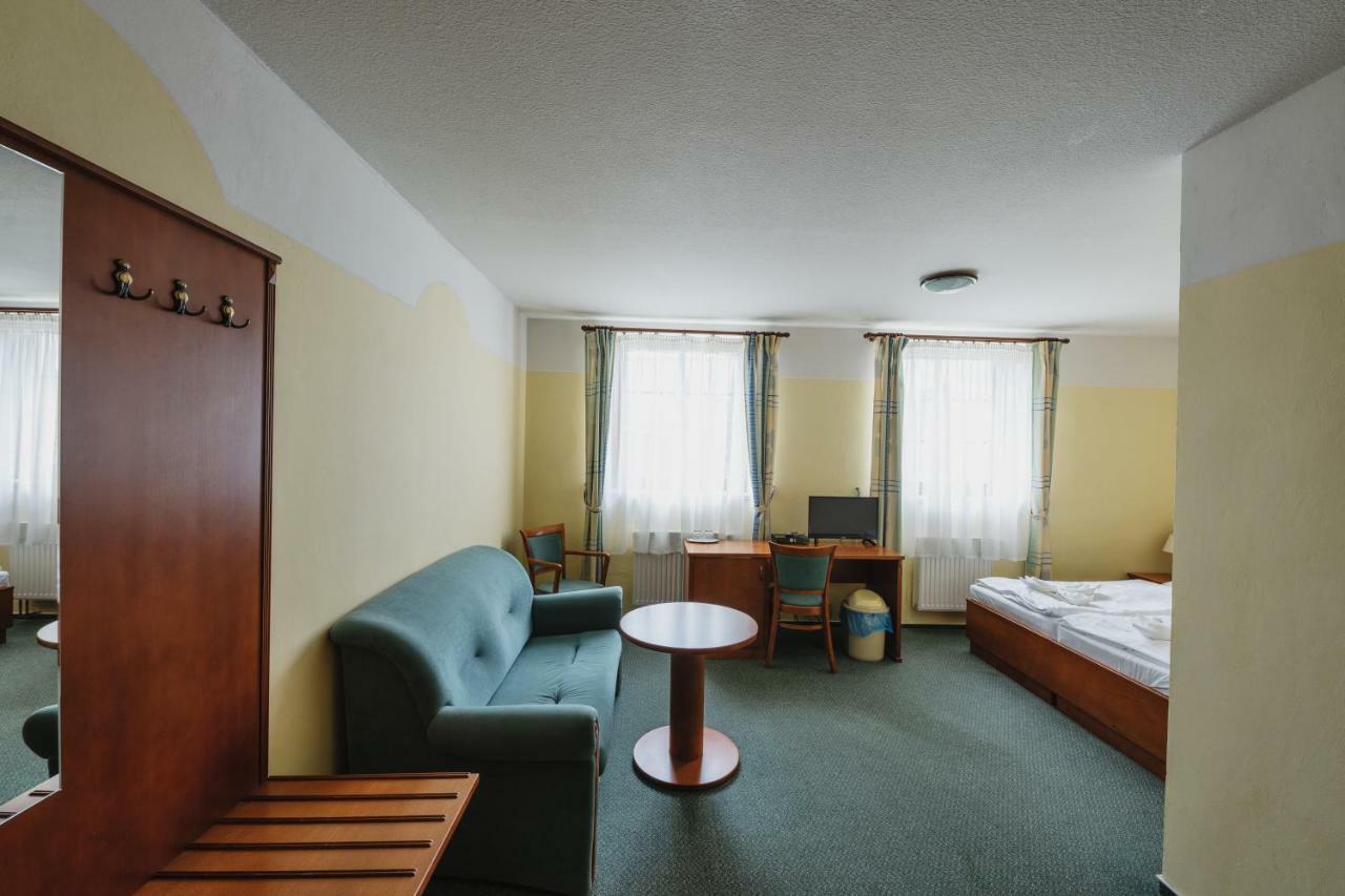 Hotel Taverna Javornik  Ngoại thất bức ảnh