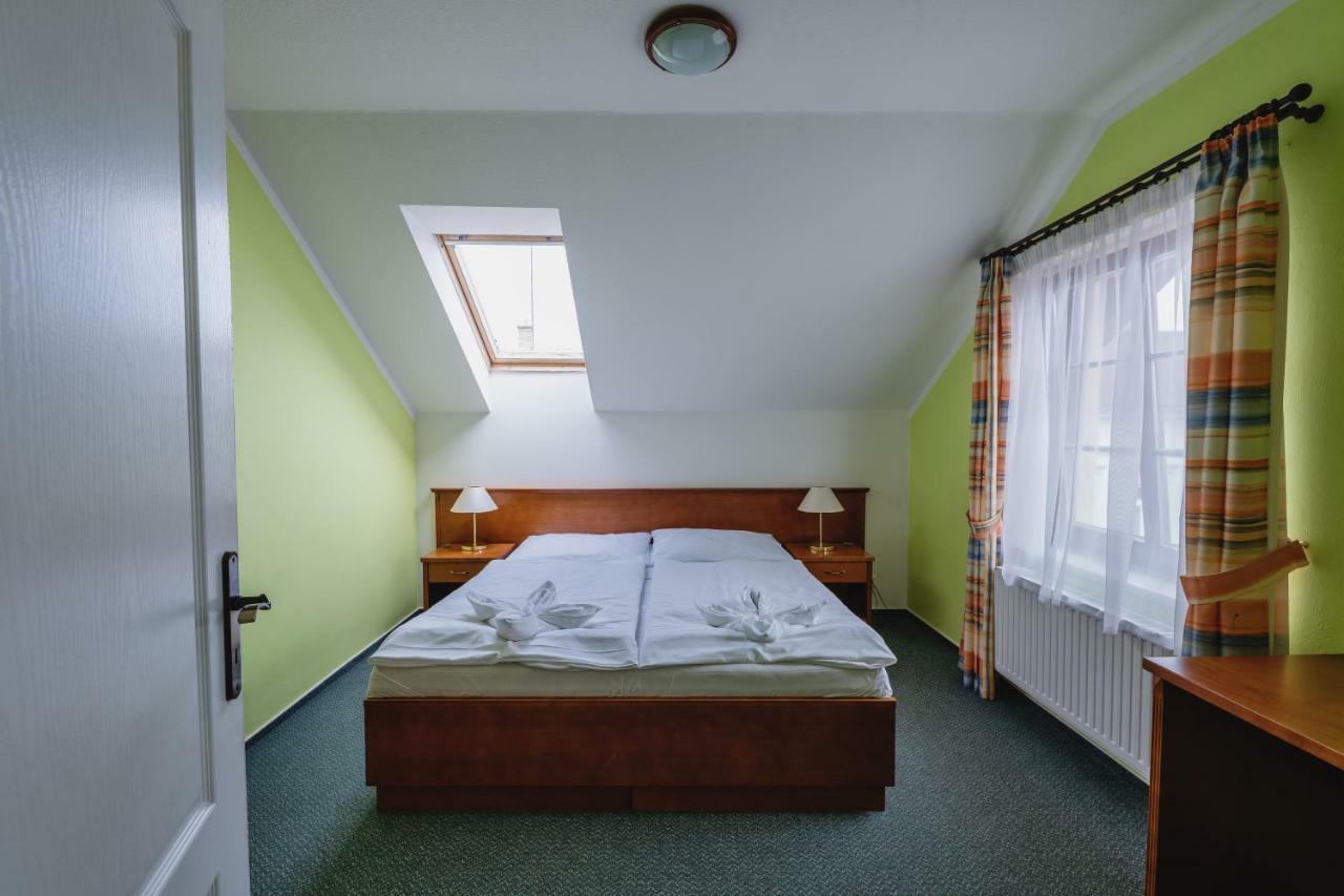 Hotel Taverna Javornik  Ngoại thất bức ảnh